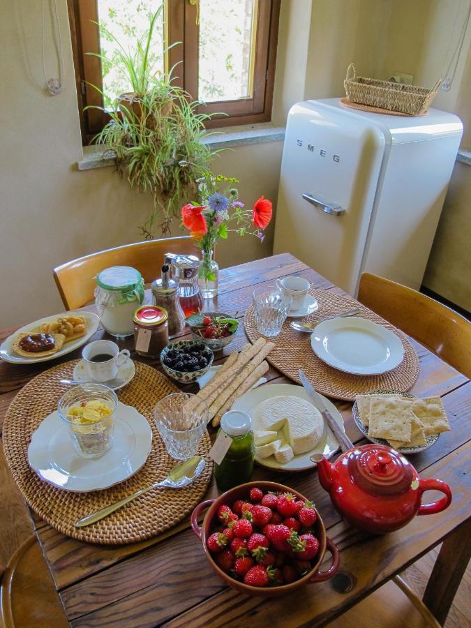 B&B Sant'Anna 21 Monforte dʼAlba Exterior foto