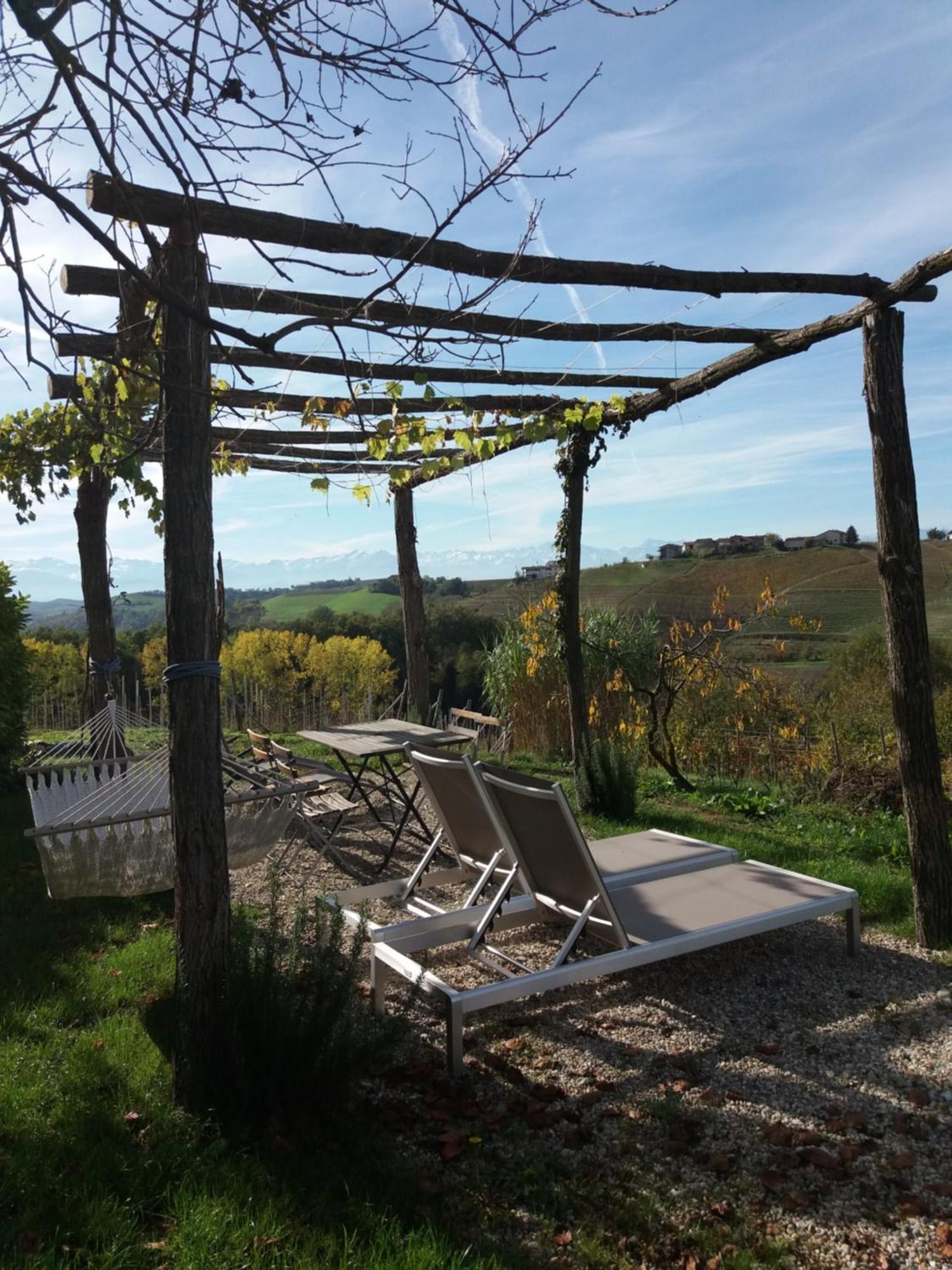 B&B Sant'Anna 21 Monforte dʼAlba Exterior foto