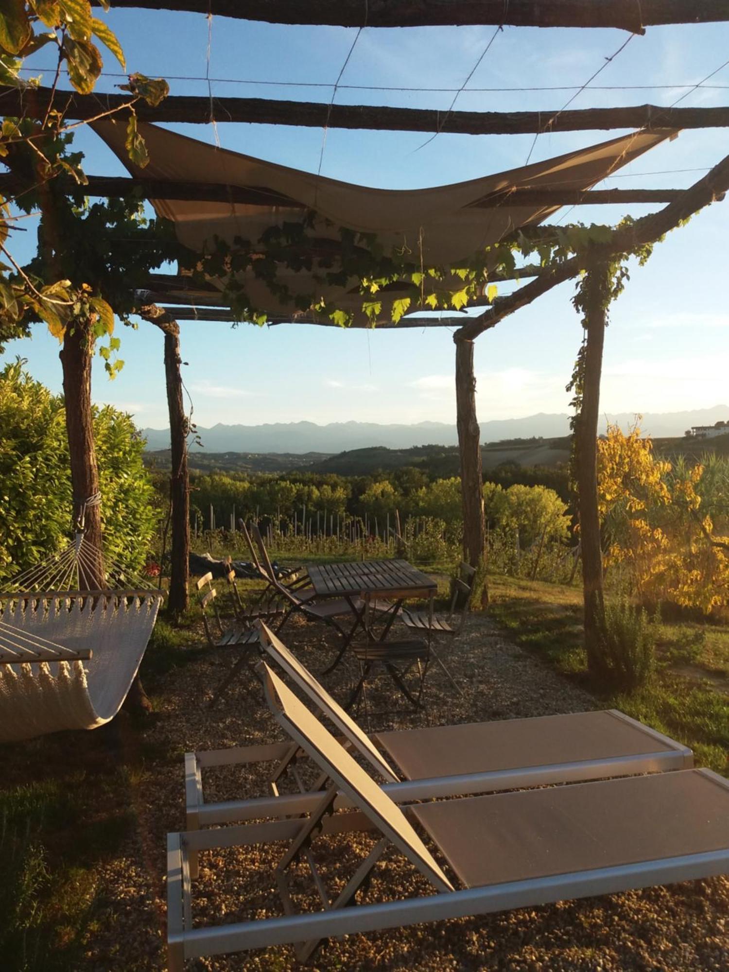 B&B Sant'Anna 21 Monforte dʼAlba Exterior foto